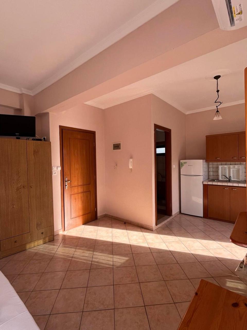 Melachrini Apartments Vrasná Екстериор снимка
