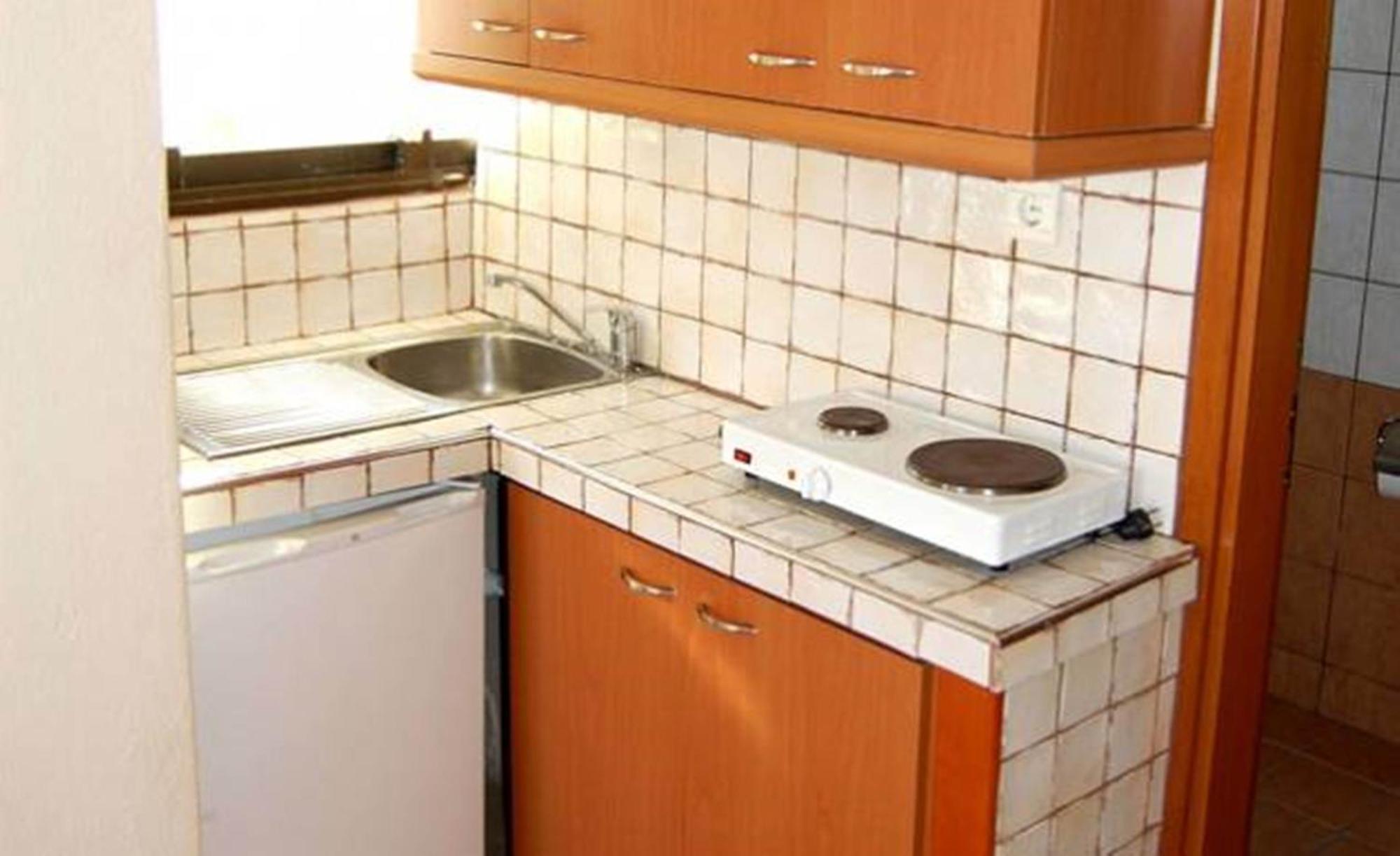 Melachrini Apartments Vrasná Екстериор снимка