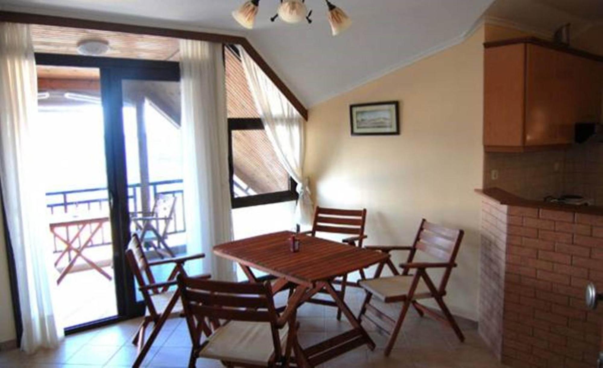 Melachrini Apartments Vrasná Стая снимка