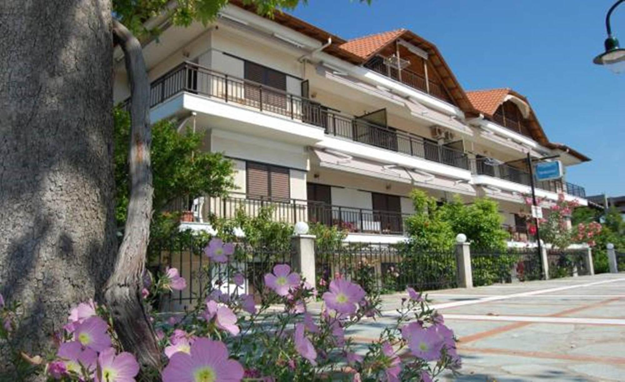 Melachrini Apartments Vrasná Стая снимка